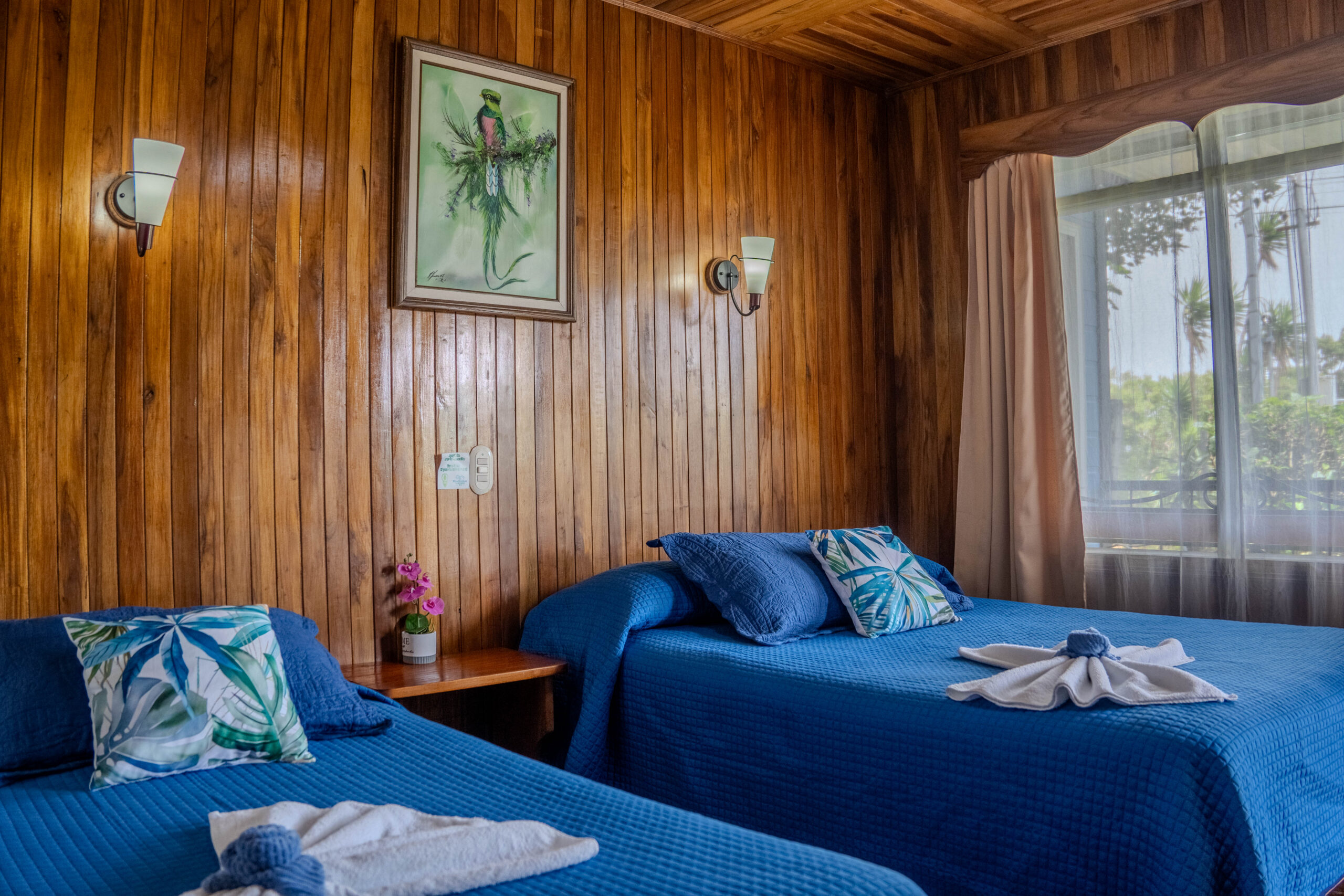 Standard Room with 1 double bed and 1 single bed